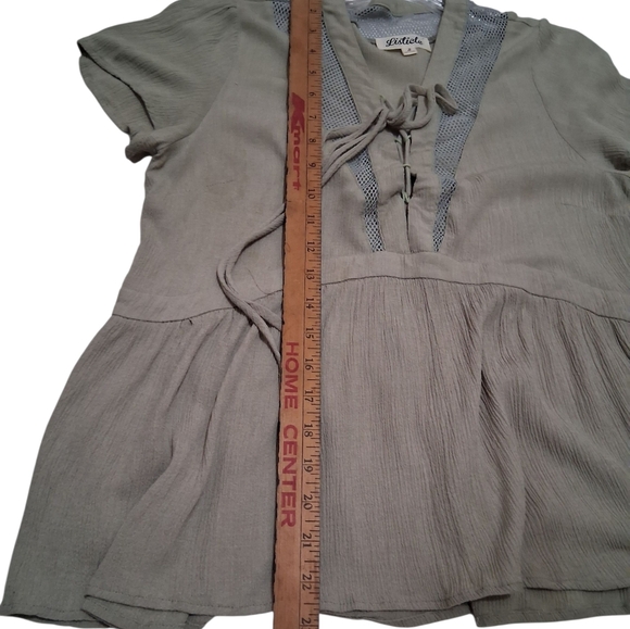 SALE EUC Women's Listicle Casual Sz. S Olive Drab Green Pullover Top - Picture 9 of 9